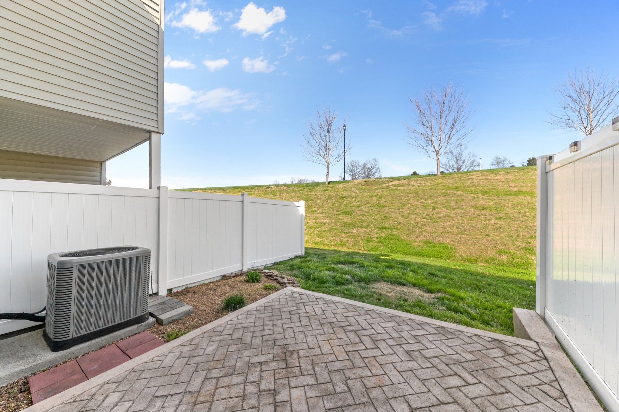 2215 Drone Way Columbia TN 38401