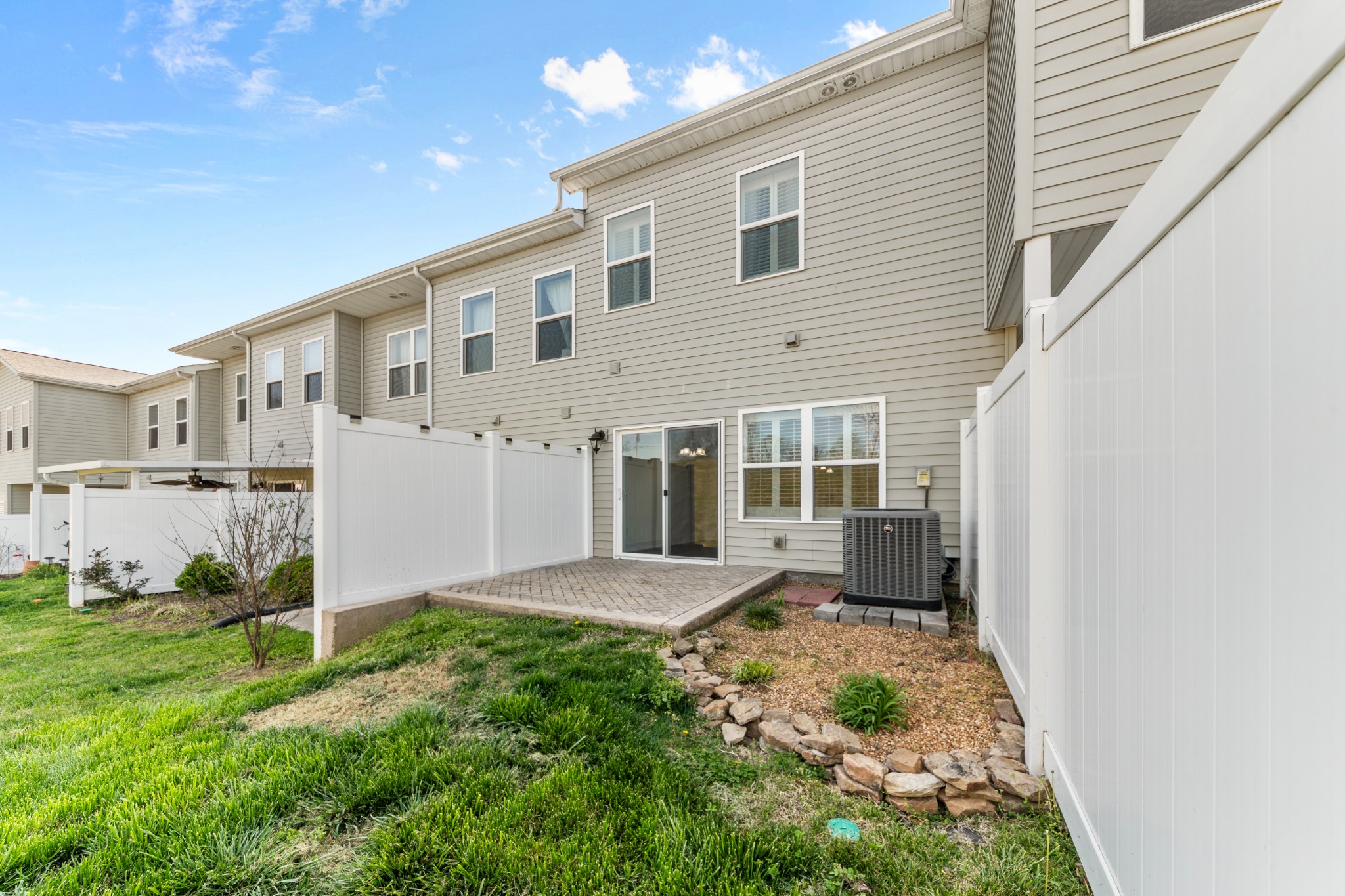 2215 Drone Way Columbia TN 38401