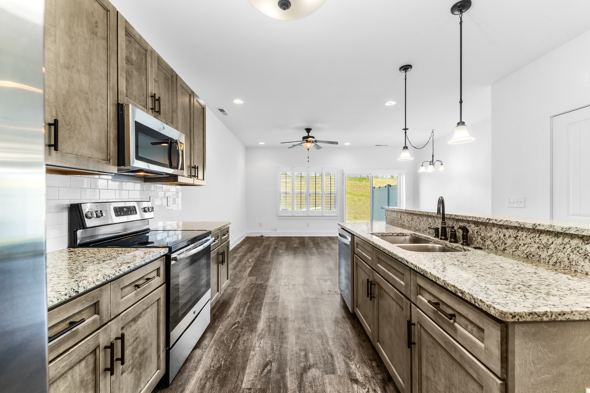 2215 Drone Way Columbia TN 38401
