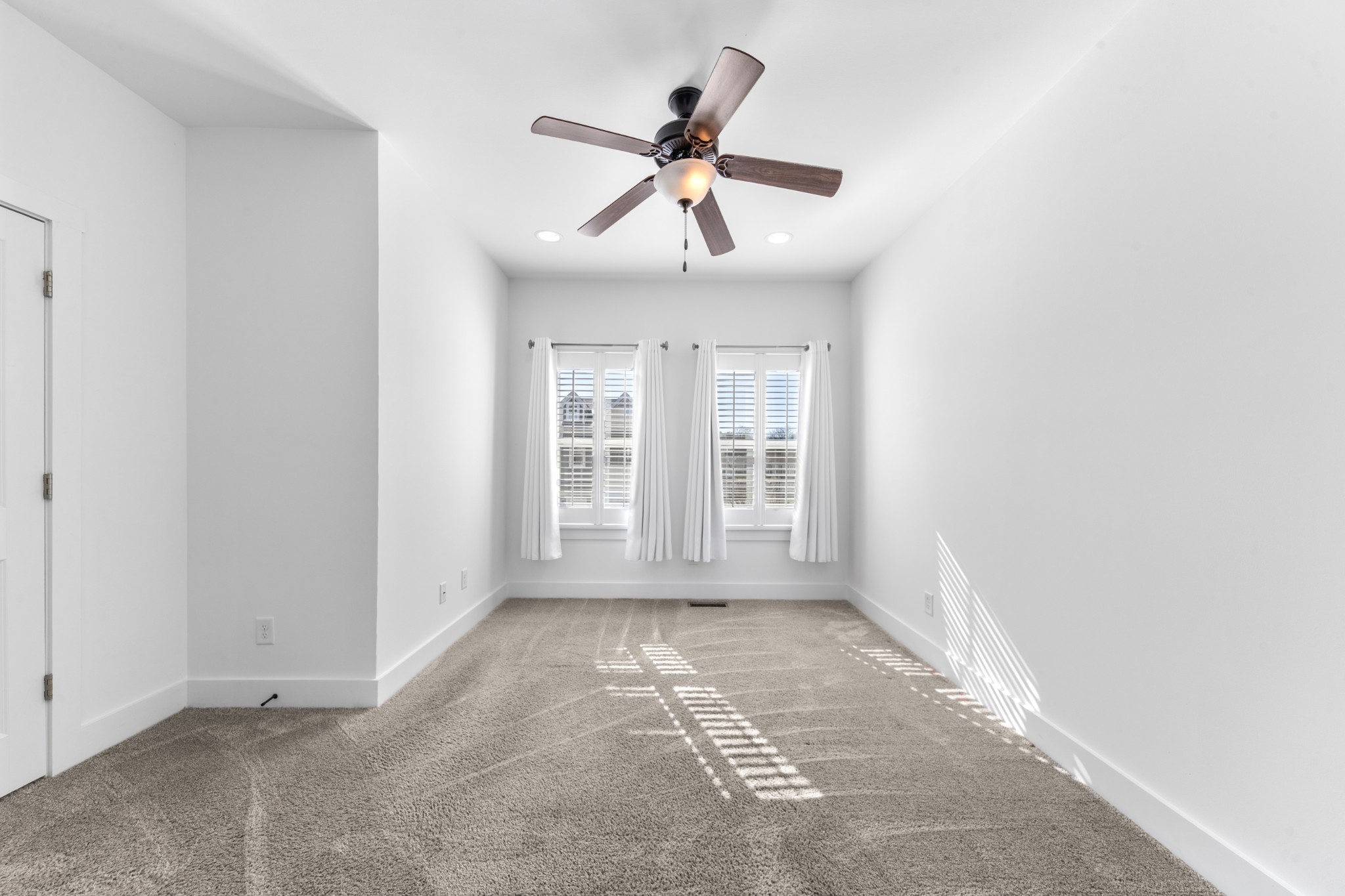 2215 Drone Way Columbia TN 38401