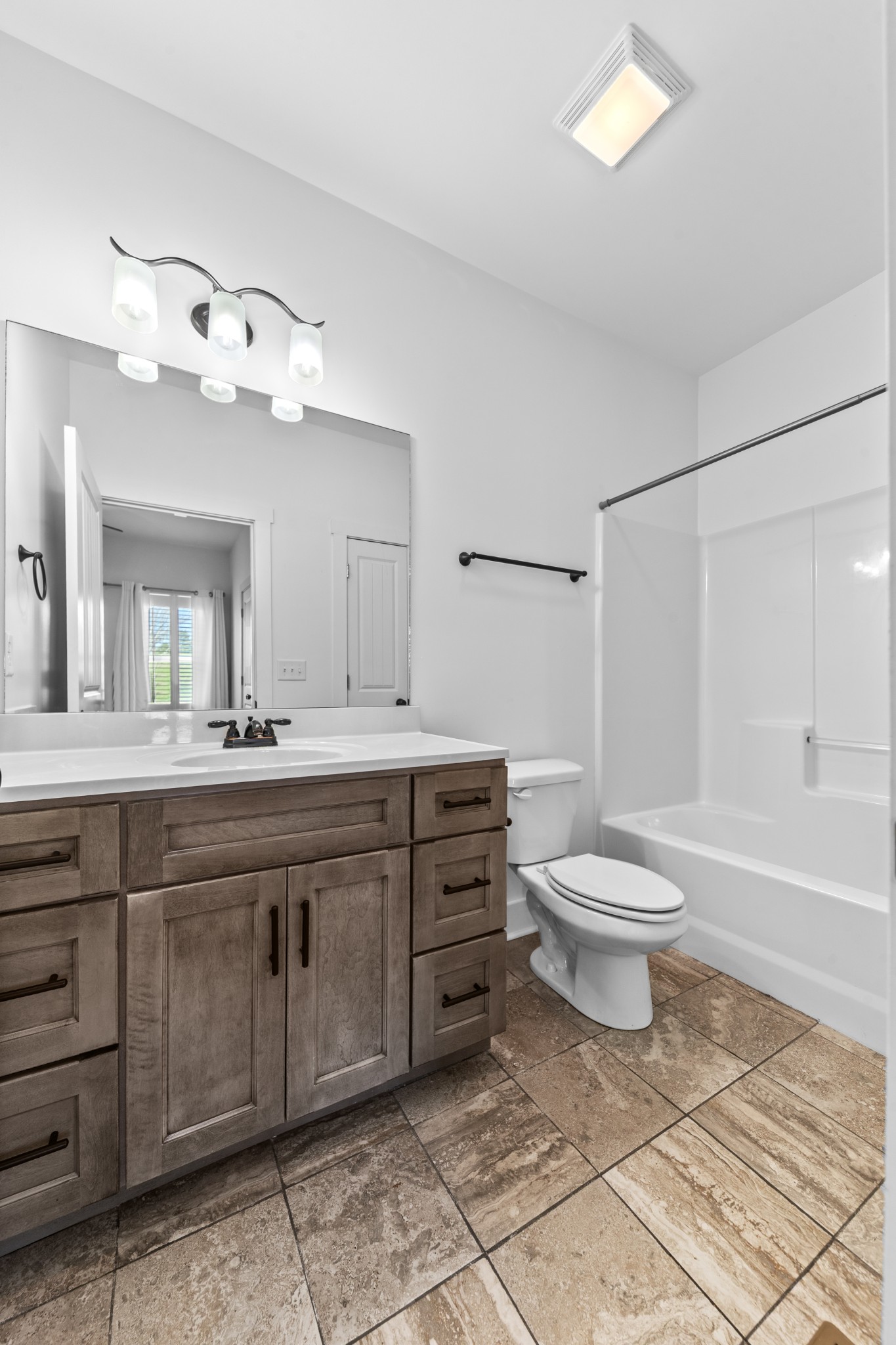 2215 Drone Way Columbia TN 38401