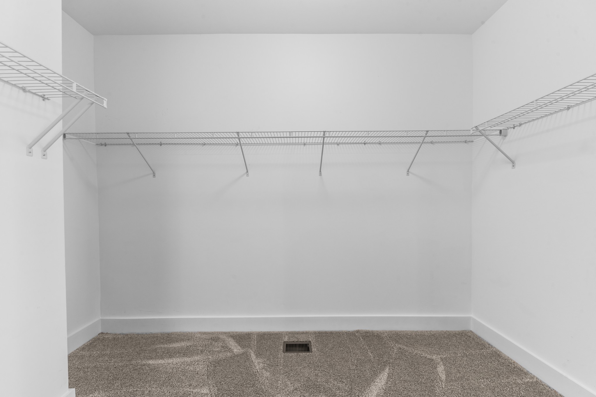 2215 Drone Way Columbia TN 38401