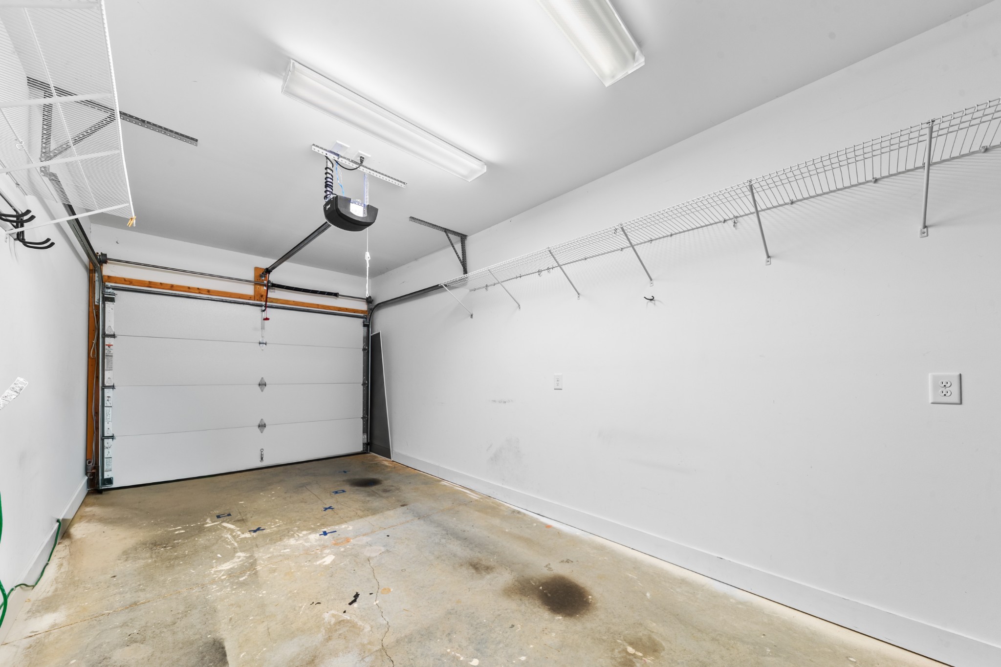 2215 Drone Way Columbia TN 38401