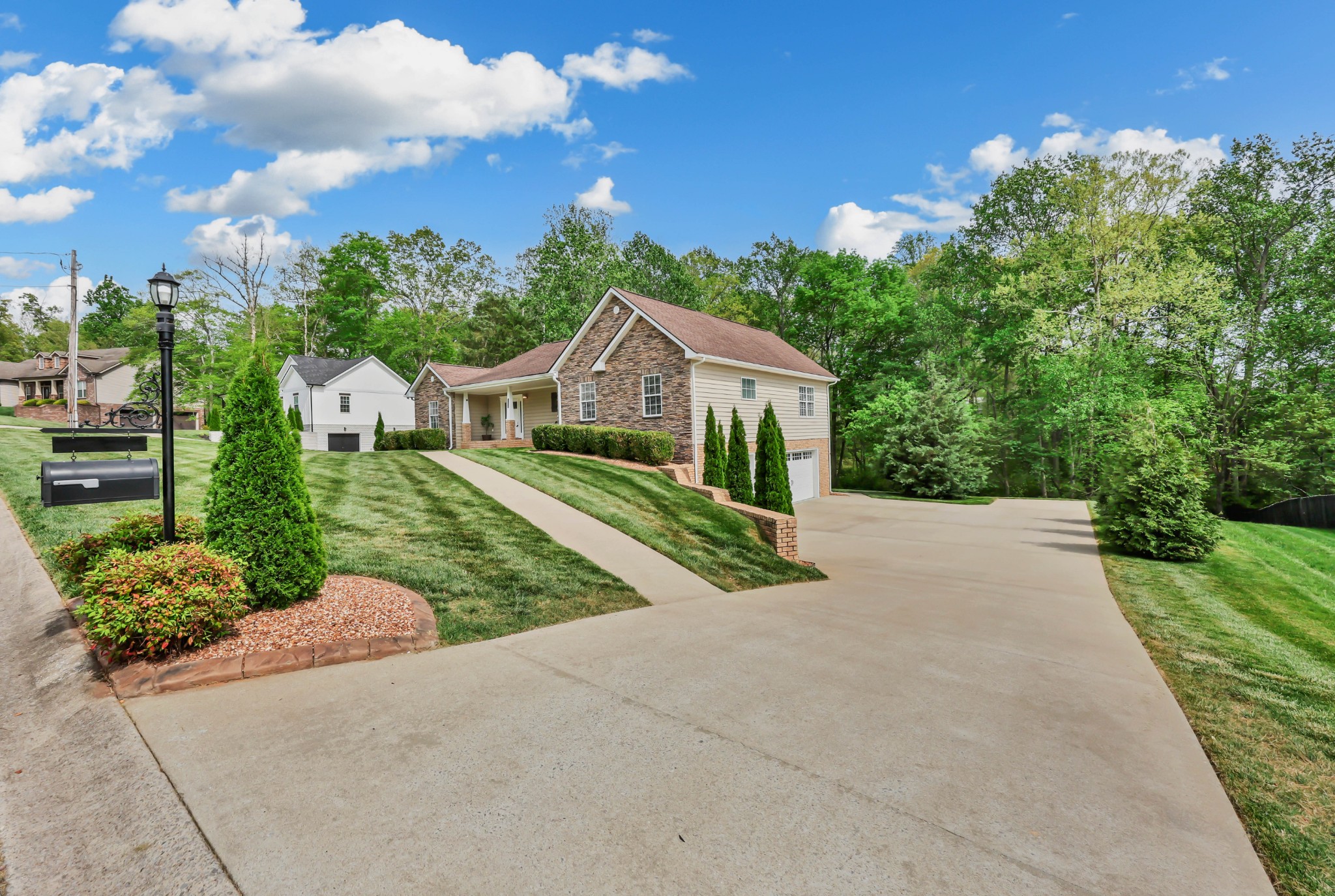 1354 Tannahill Way Clarksville TN 37043