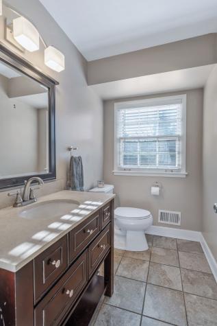 727 Harpeth Pkwy, W Nashville TN 37221