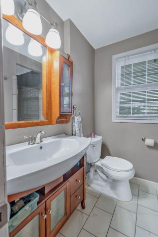 727 Harpeth Pkwy, W Nashville TN 37221