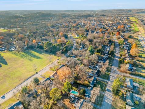 727 Harpeth Pkwy, W Nashville TN 37221