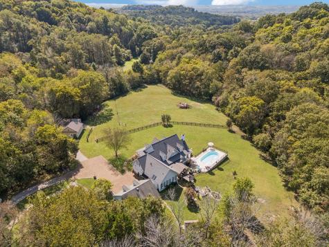 1909 Drive Robinson Road Spring Hill TN 37174