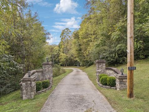 1909 Drive Robinson Road Spring Hill TN 37174