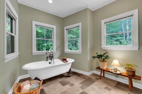 1221 Clifftops Avenue Monteagle TN 37356