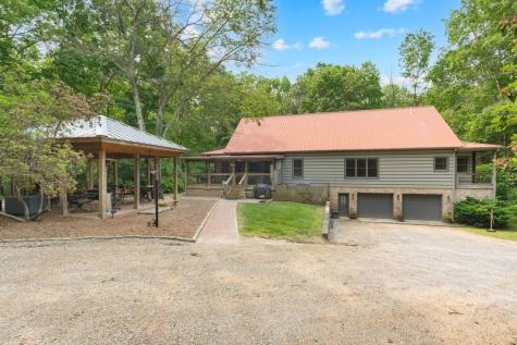 1221 Clifftops Avenue Monteagle TN 37356