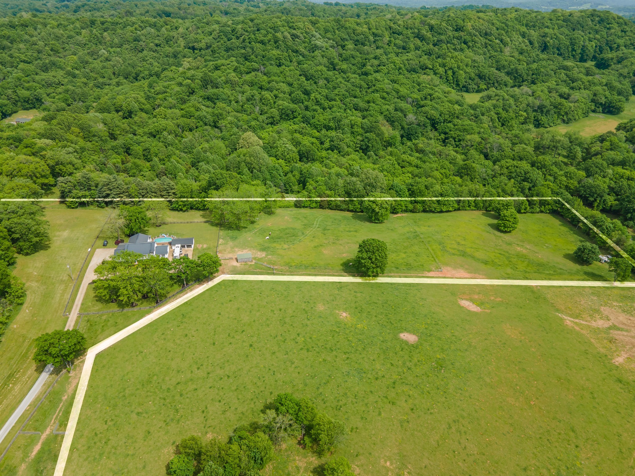 4000 Cantebury Drive Culleoka TN 38451