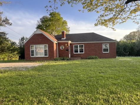 820 Rossview Road Clarksville TN 37043