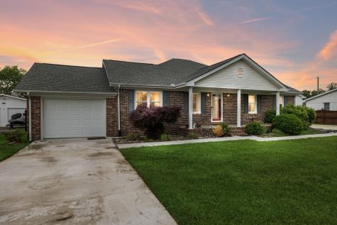 595 Pack Circle Smithville TN 37166