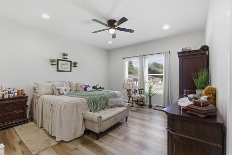208 Avalon Drive Paris TN 38242