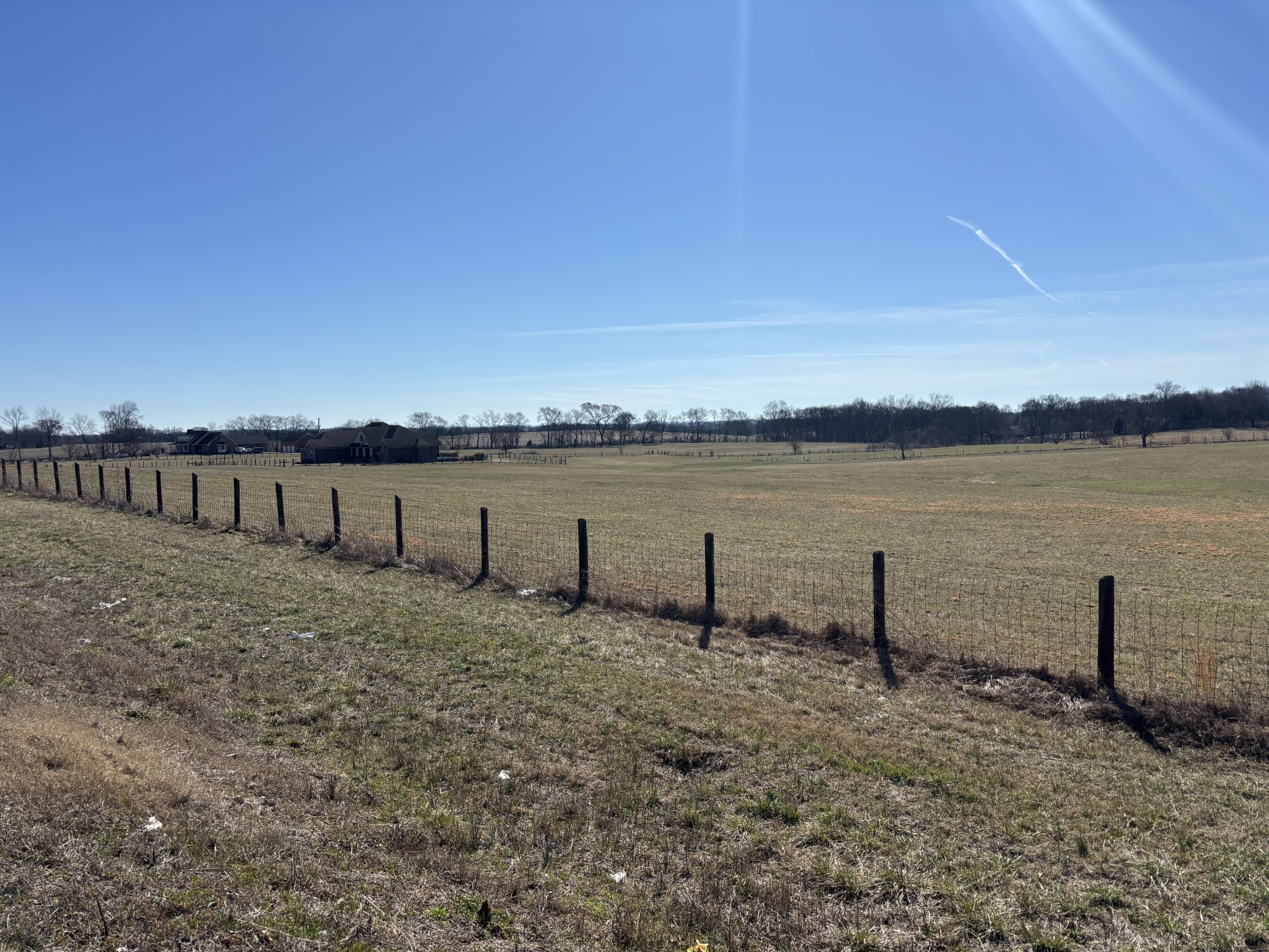 1714 Hartsville Pike Gallatin TN 37066