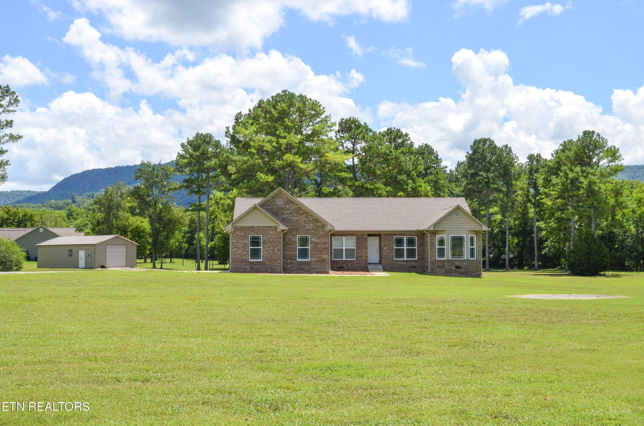 241 Terry Road Pikeville TN 37367