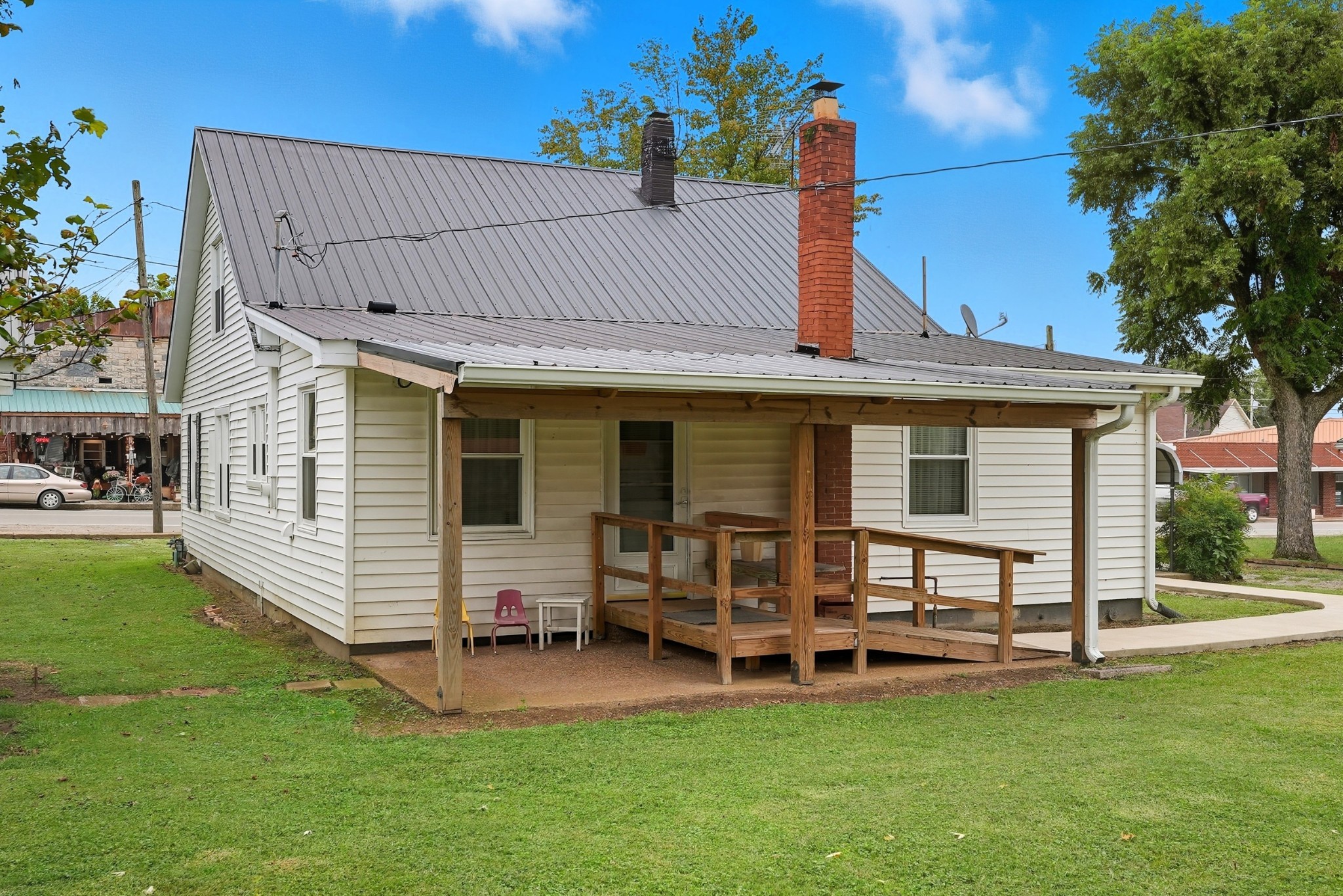 135 Main Street Mc Ewen TN 37101