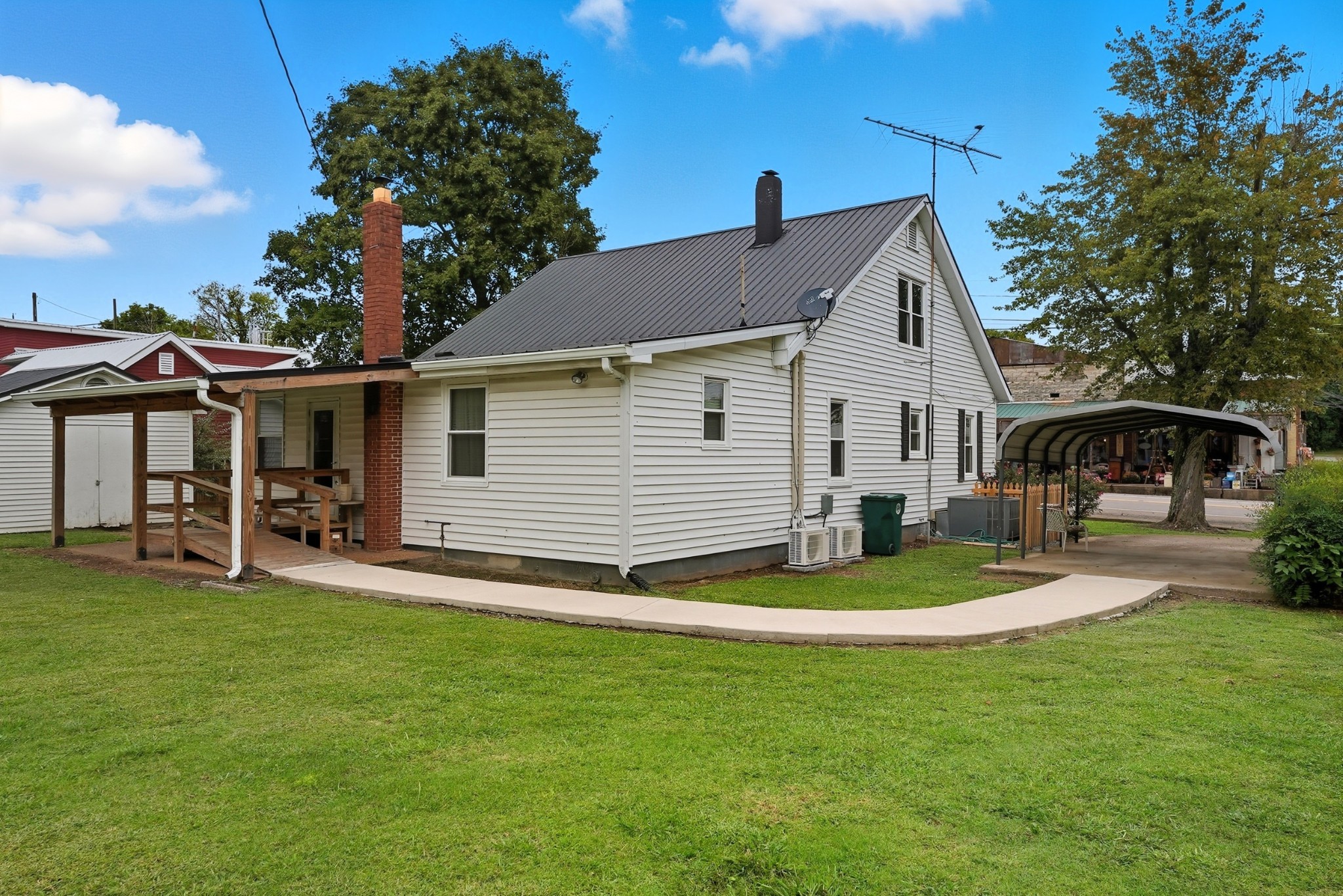135 Main Street Mc Ewen TN 37101