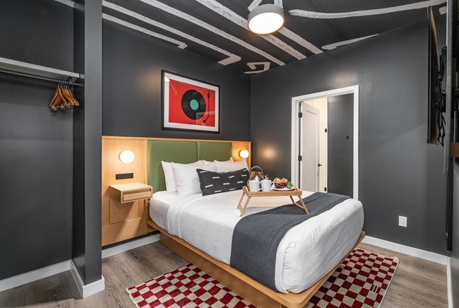 50 Music Sq, W Nashville TN 37203