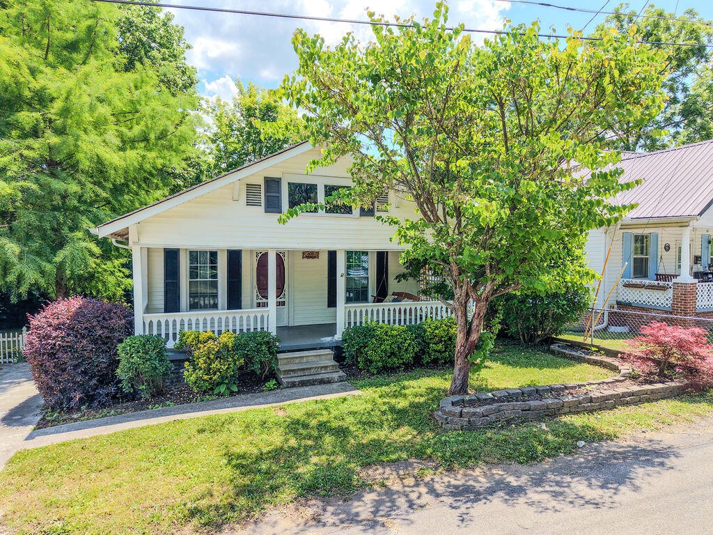 605 Shoemaker Street Athens TN 37303