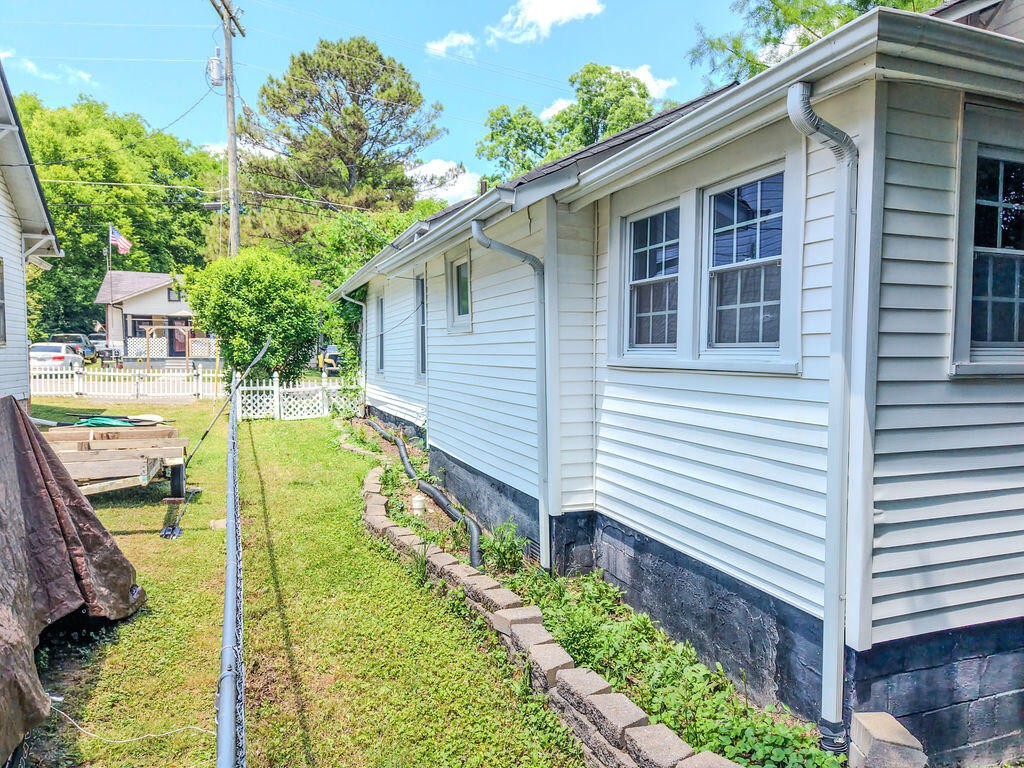 605 Shoemaker Street Athens TN 37303