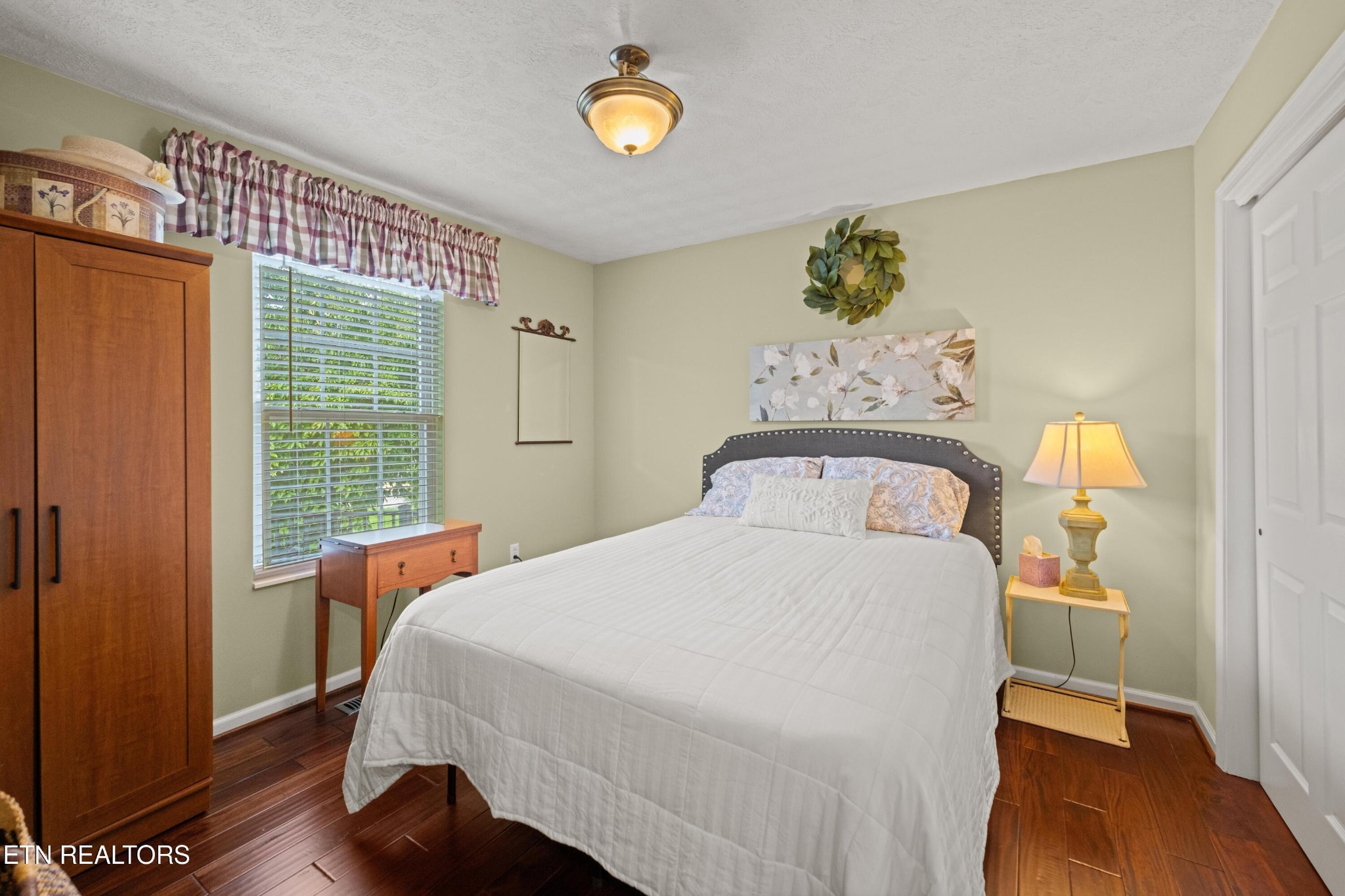 229 Hawthorn Loop Crossville TN 38555