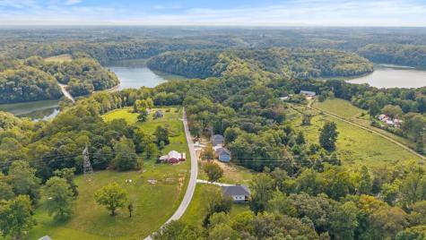 84 Devils Backbone Road Manchester TN 37355