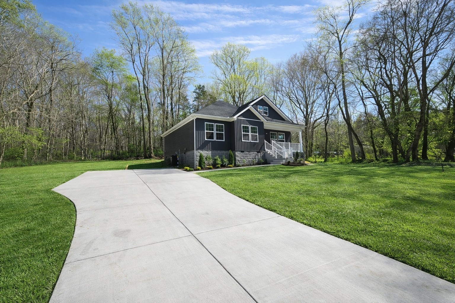 222 Todd Street Charlotte TN 37036