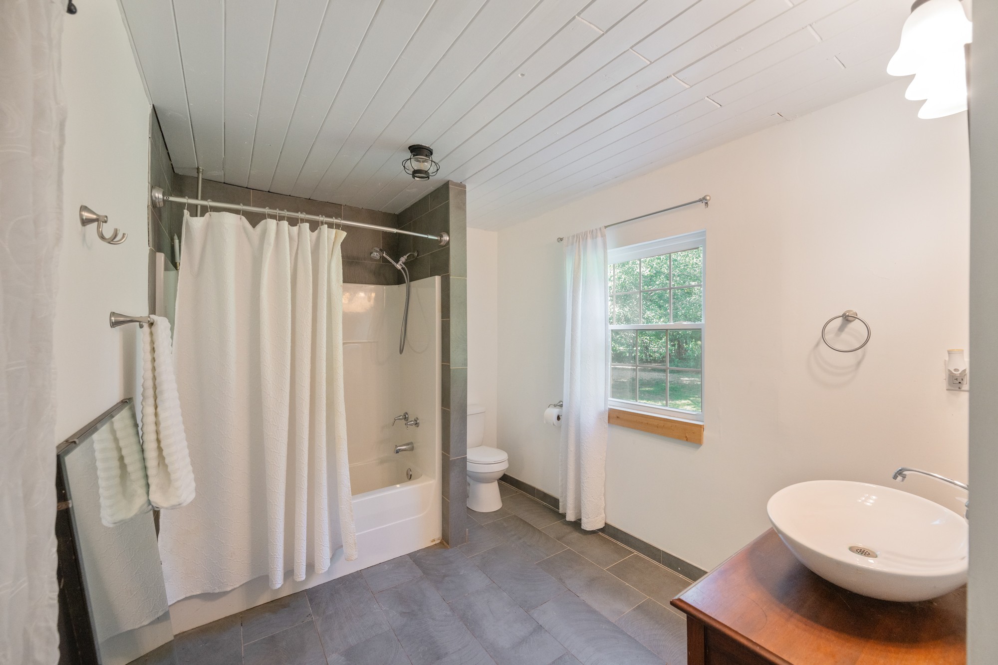 1035 Beacon Road Parsons TN 38363