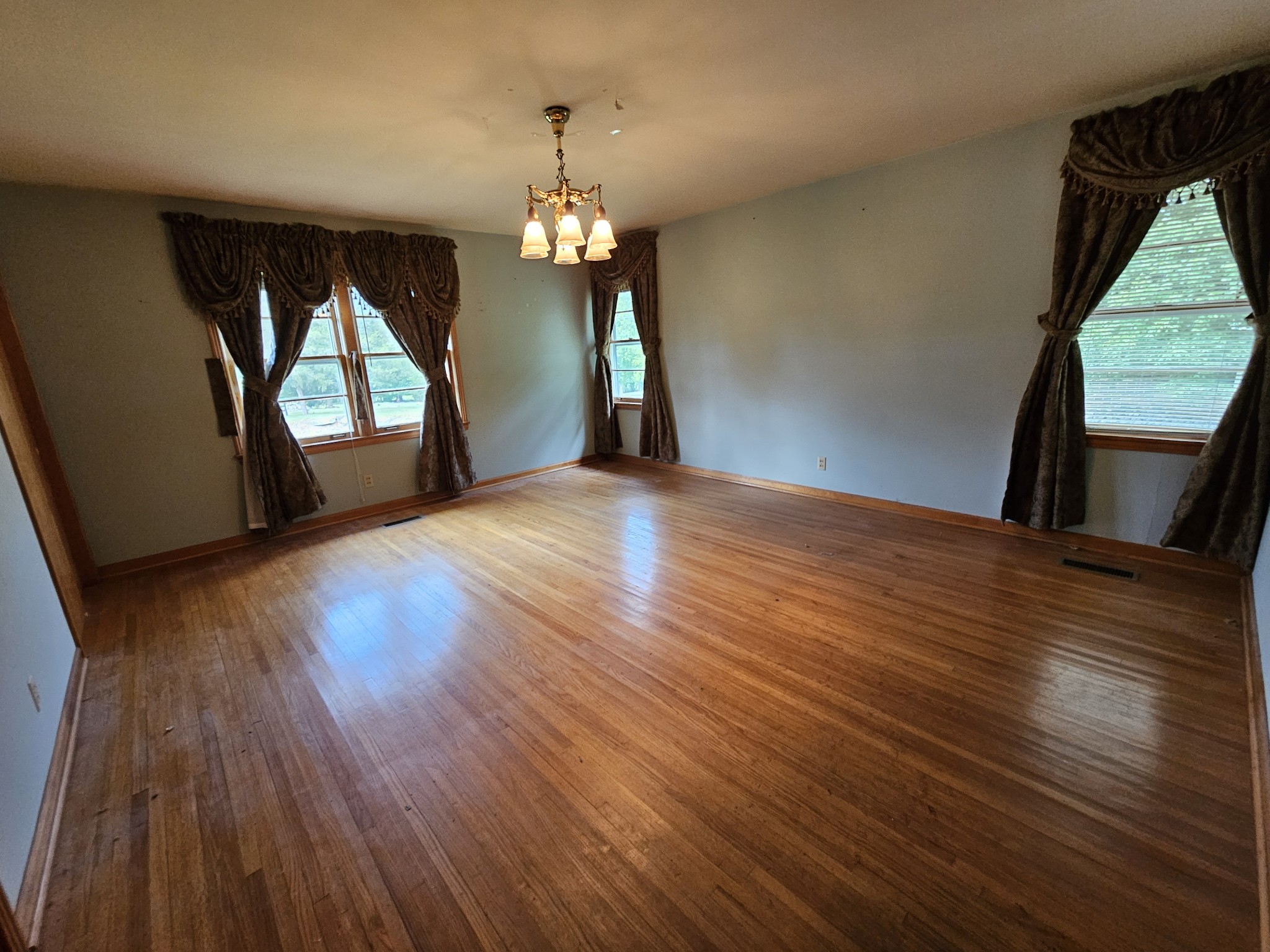 35204 Nashville Highway Alexandria TN 37012