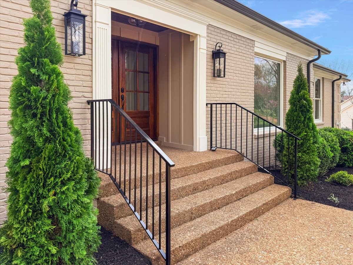 1409 Sneed Road, W Franklin TN 37069