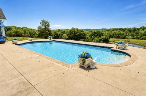 333 Moonlight Drive Vanleer TN 37181