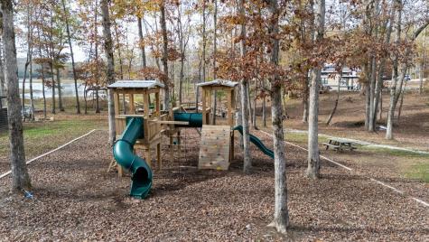 740 Waters Edge Way Tracy City TN 37387