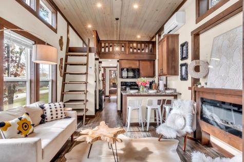 740 Waters Edge Way Tracy City TN 37387