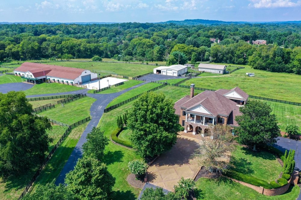 607 Sunnyside Lane Columbia TN 38401