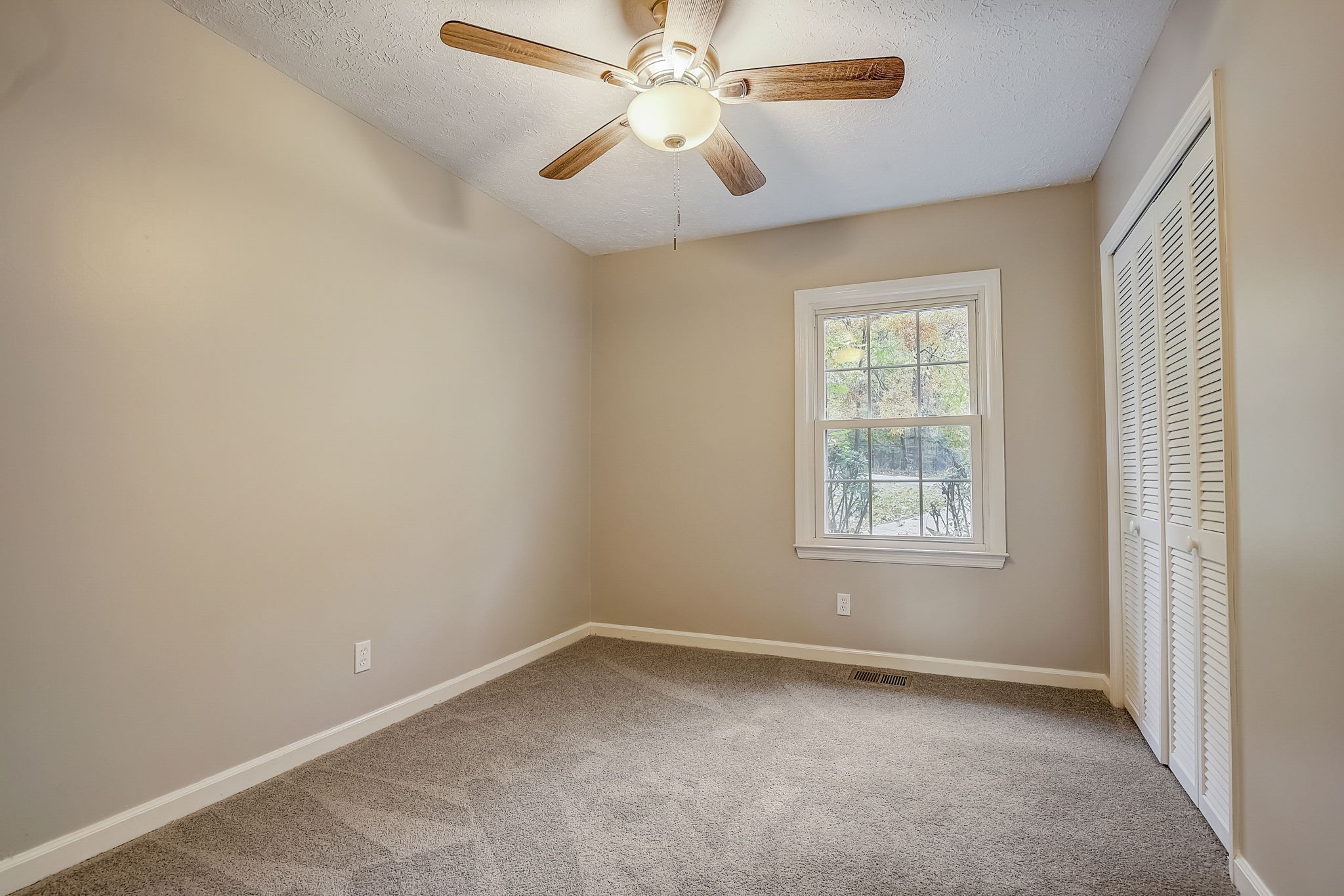 1008 Valley Lane White House TN 37188