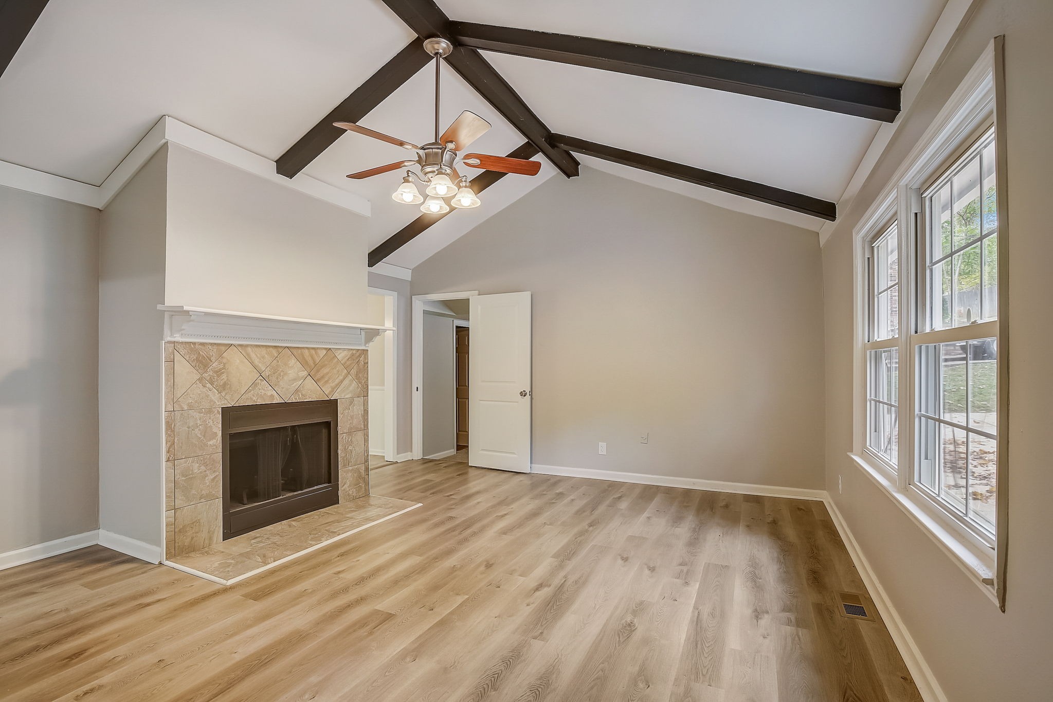 1008 Valley Lane White House TN 37188