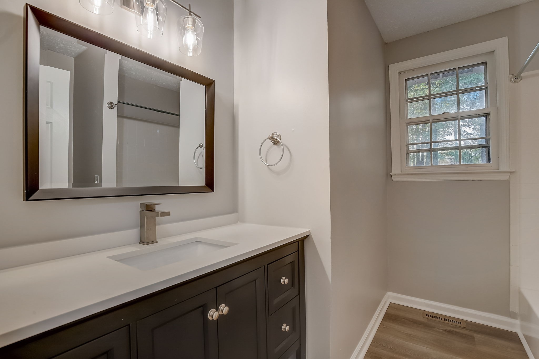 1008 Valley Lane White House TN 37188