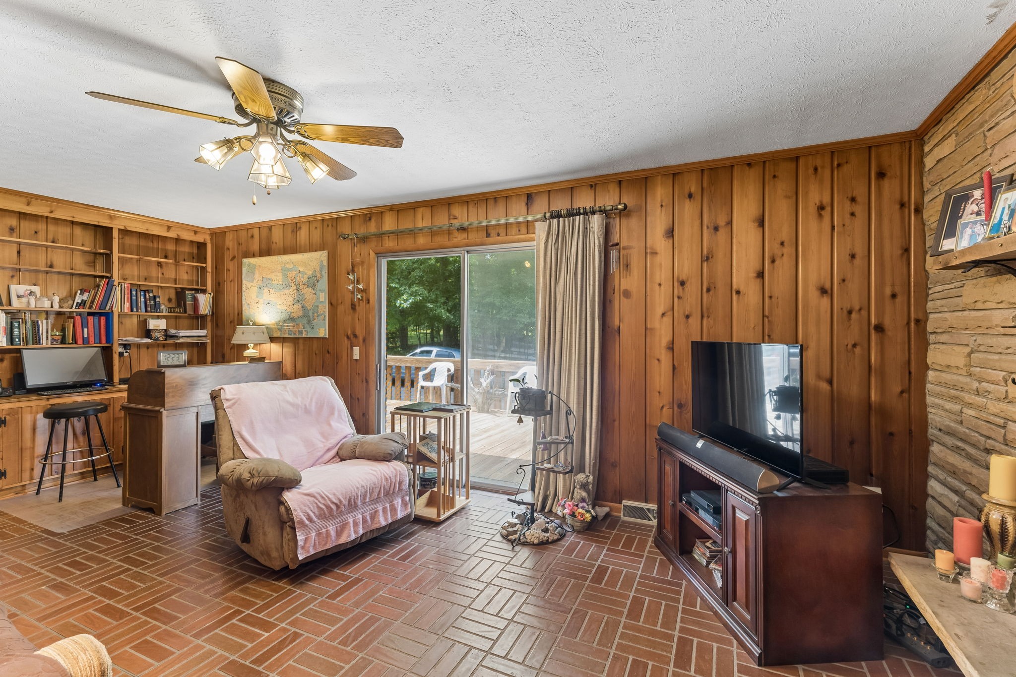 1018 Woodmont Drive Dickson TN 37055
