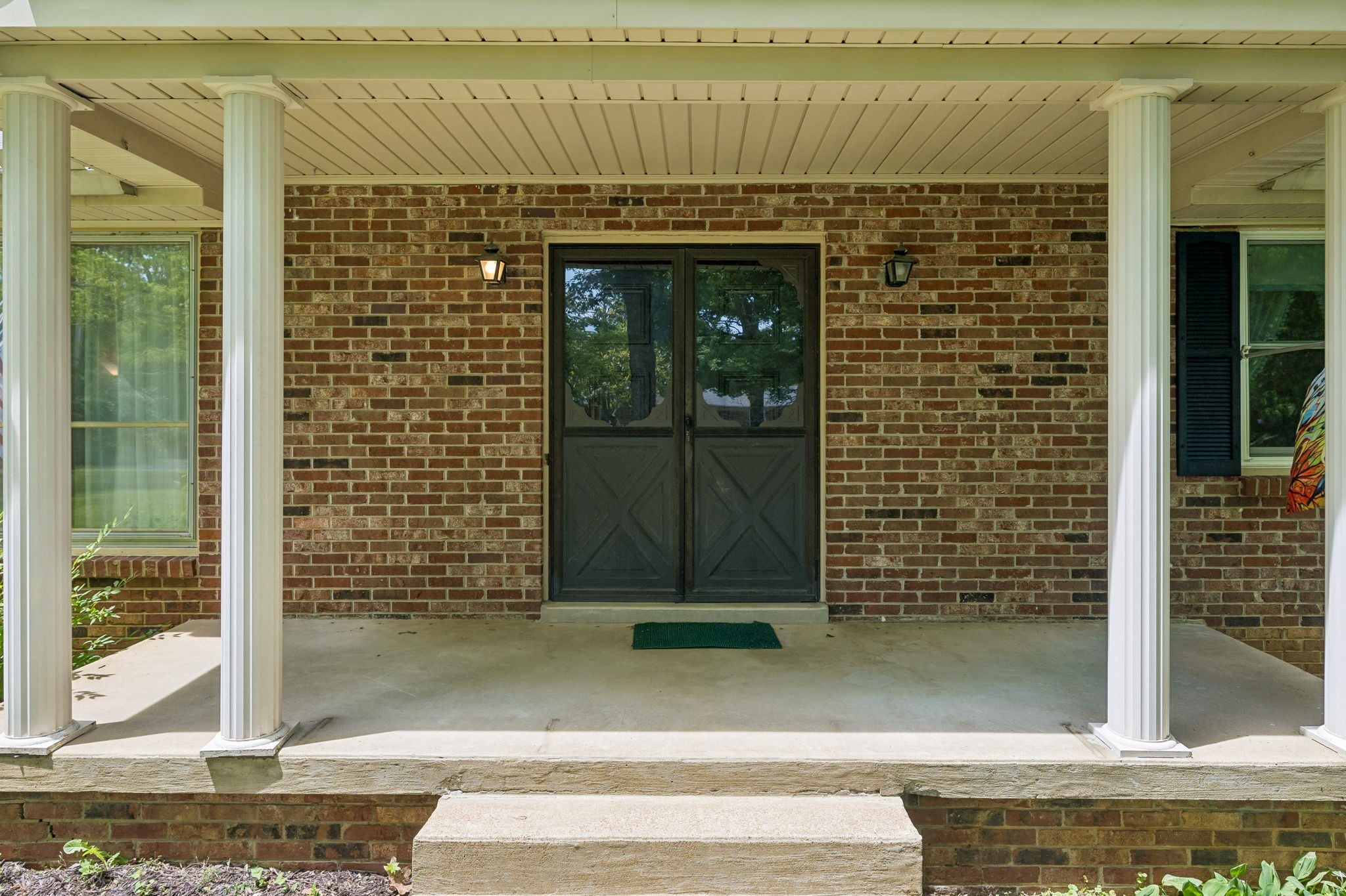 1018 Woodmont Drive Dickson TN 37055