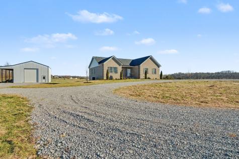 1017 Kennedy Lane Cottontown TN 37048