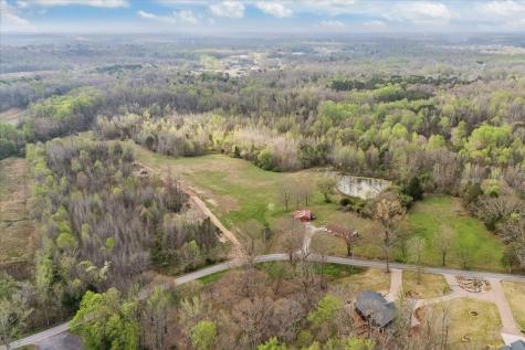 1759 Mckelvy Road Camden TN 38320