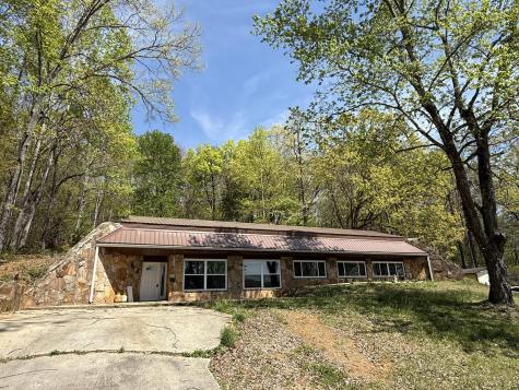 522 College Grove Road Rockwood TN 37854