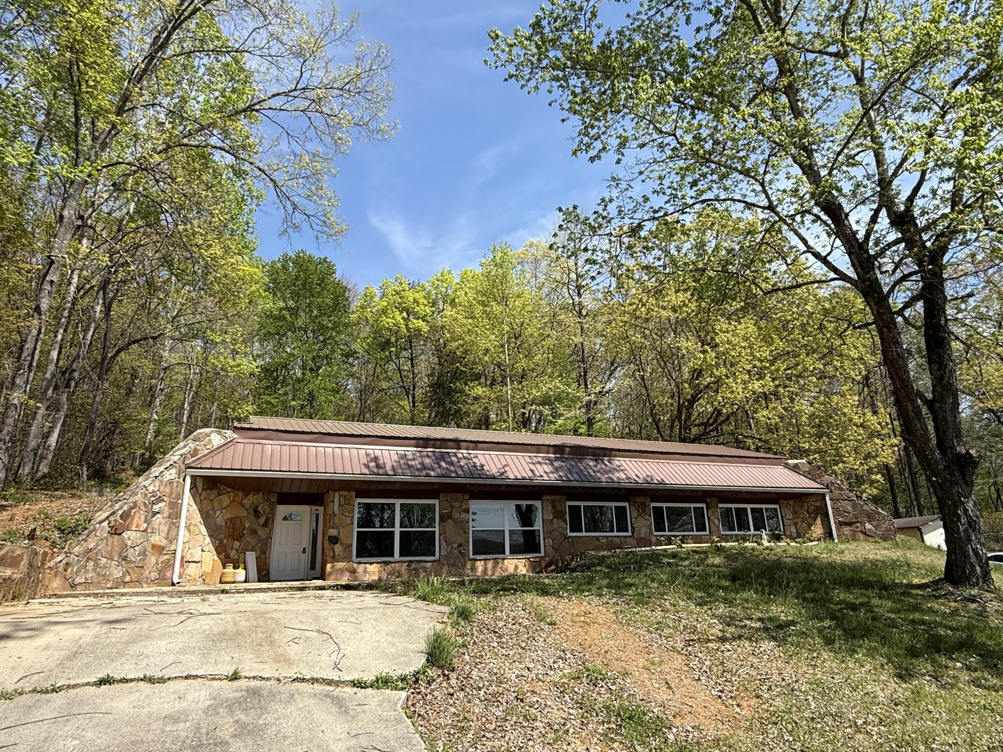522 College Grove Road Rockwood TN 37854