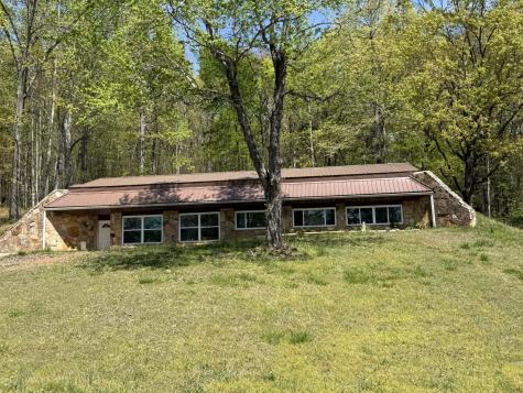 522 College Grove Road Rockwood TN 37854