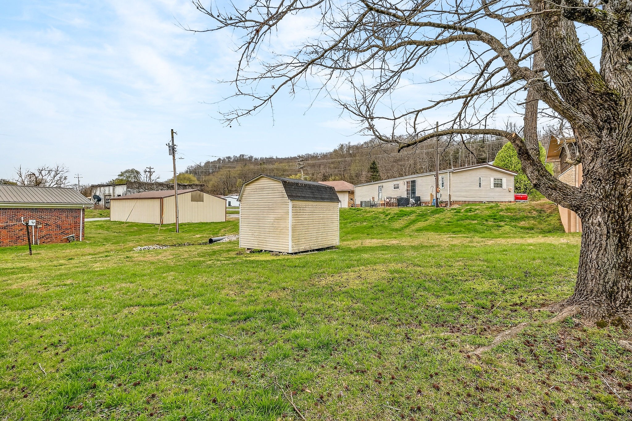 1105 Riverside Drive Celina TN 38551