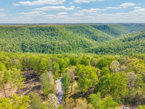 160 Eagles Bluff Circle Spencer TN 38585