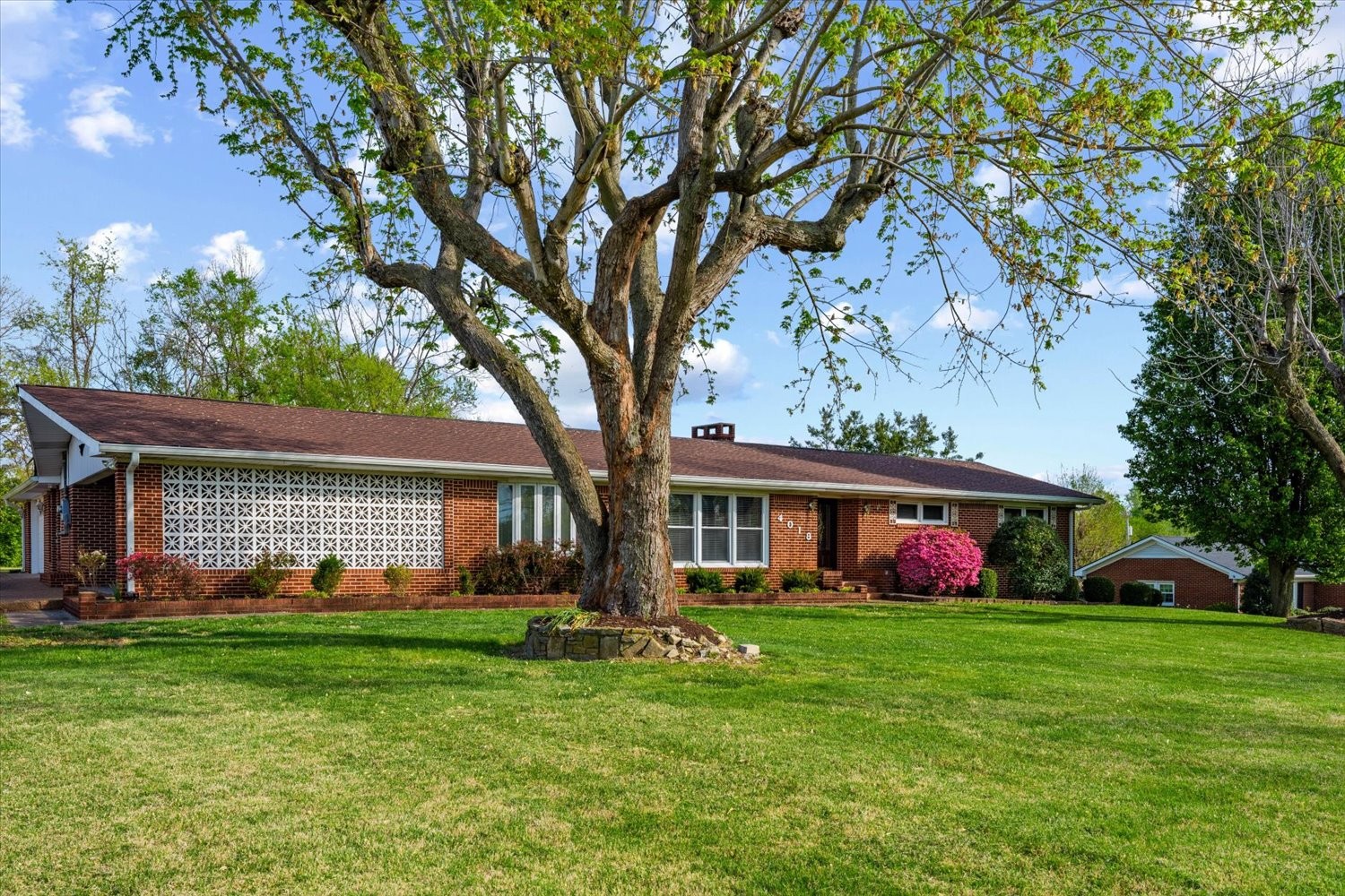 4018 Trotwood Avenue Columbia TN 38401
