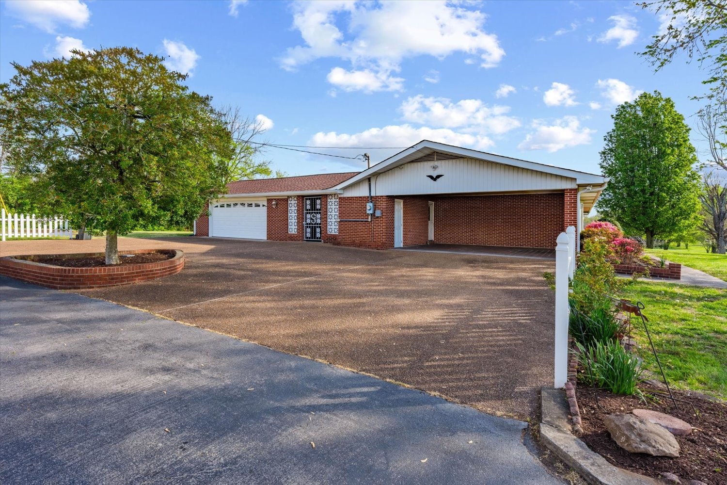 4018 Trotwood Avenue Columbia TN 38401